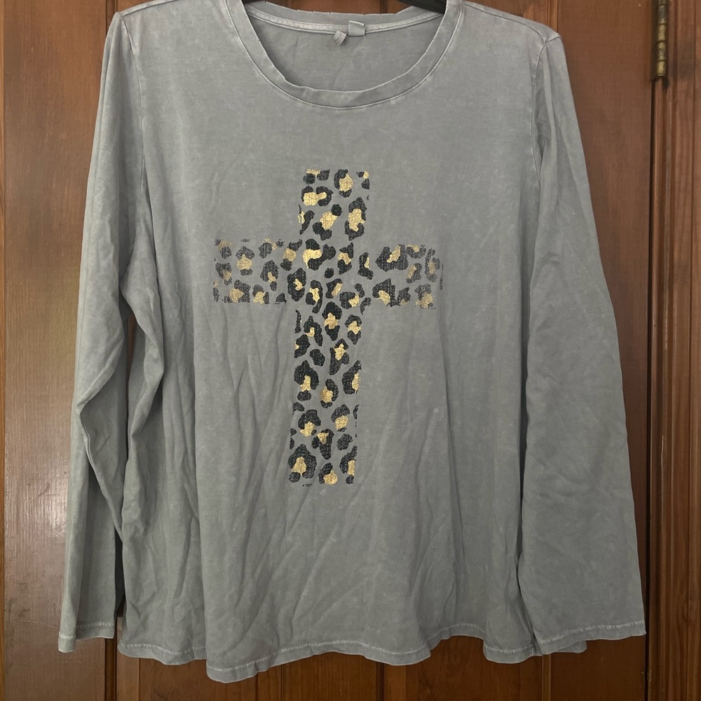 Cato Gray Long‎ Sleeve “Marbled” Shirt with Leopard Cross, Size 22/24W